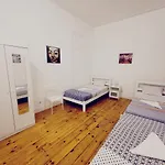 Gambori Хостел *